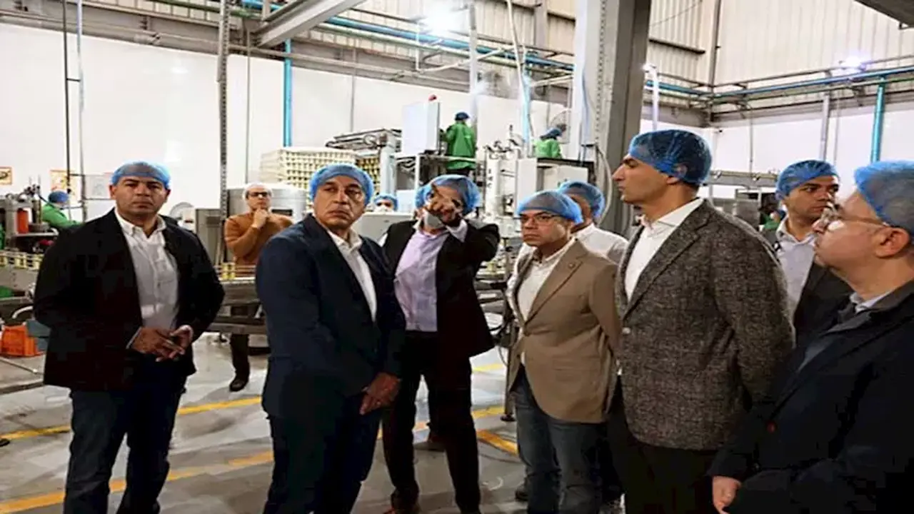 وزير الاستثمار يتفقد خطوط الإنتاج داخل مصنع فيردي فودز بمدينة بنها